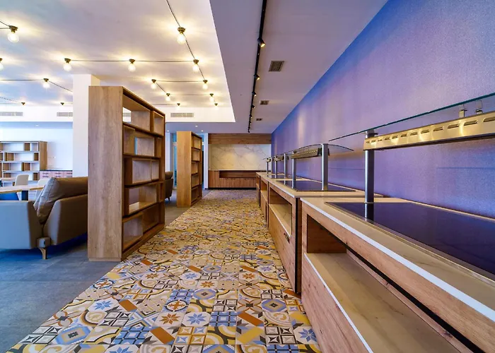 Cordial Marina Blanca Hotel 4*