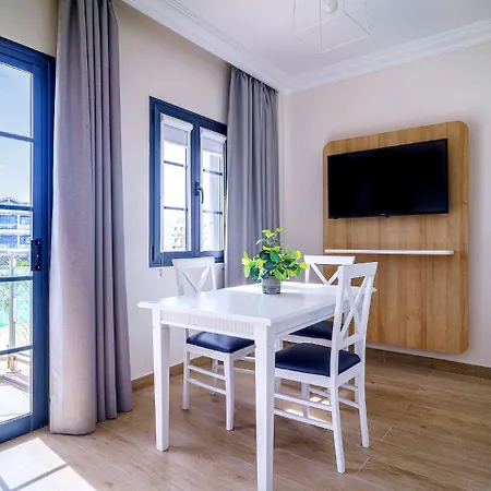 Cordial Marina Blanca بلايا بلانكا